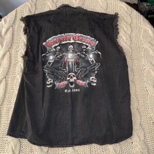 Sports Gallery men’s Black sleeveless shirt with Skull Graphic